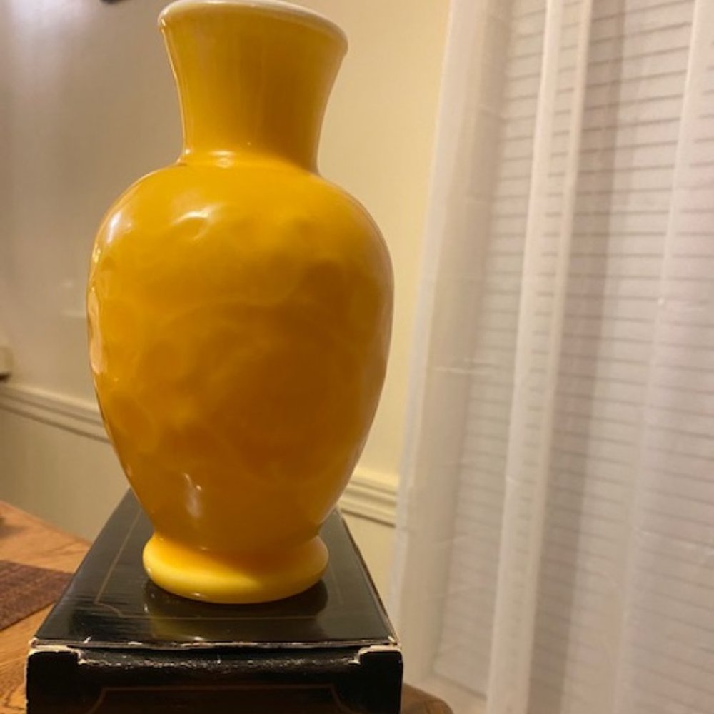 Vintage 1981 Avon Spring Bouquet Fragranced Vase-AMBER